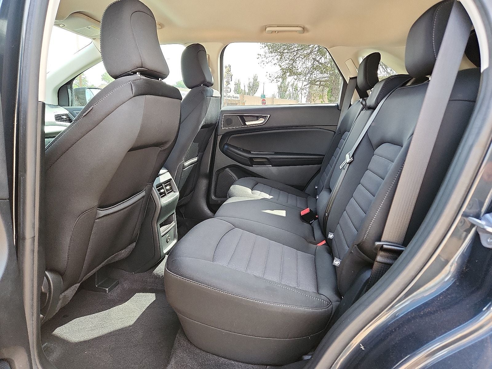 2022 Ford Edge SE