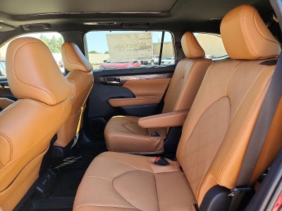 2026 Toyota Highlander Platinum