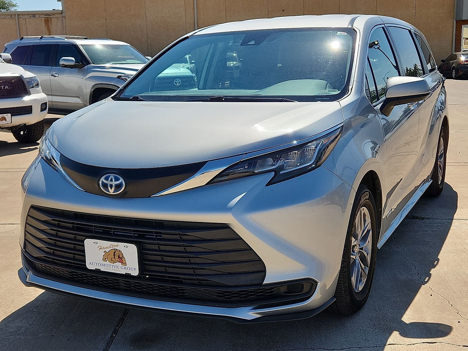 2021 Toyota Sienna LE 8 Passenger