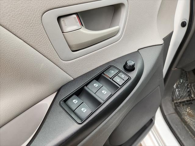 2018 Toyota Sienna L 7 Passenger