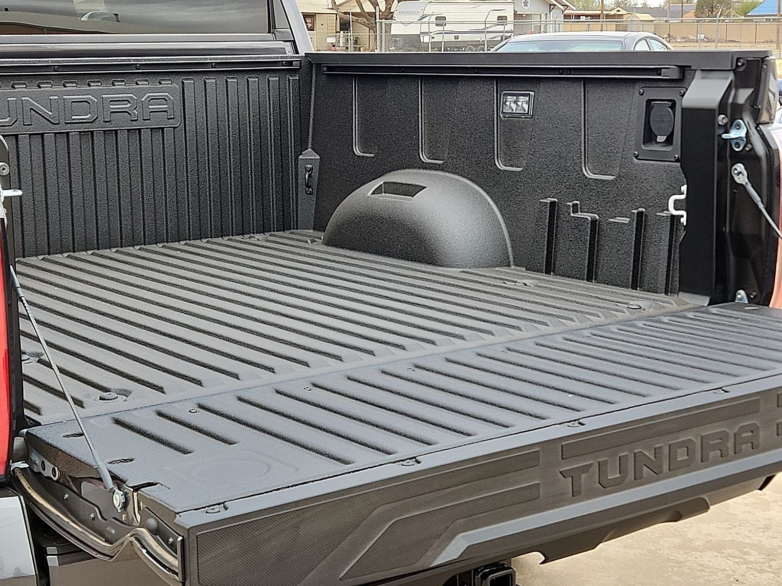 2026 Toyota Tundra i-FORCE MAX Platinum i-FORCE MAX