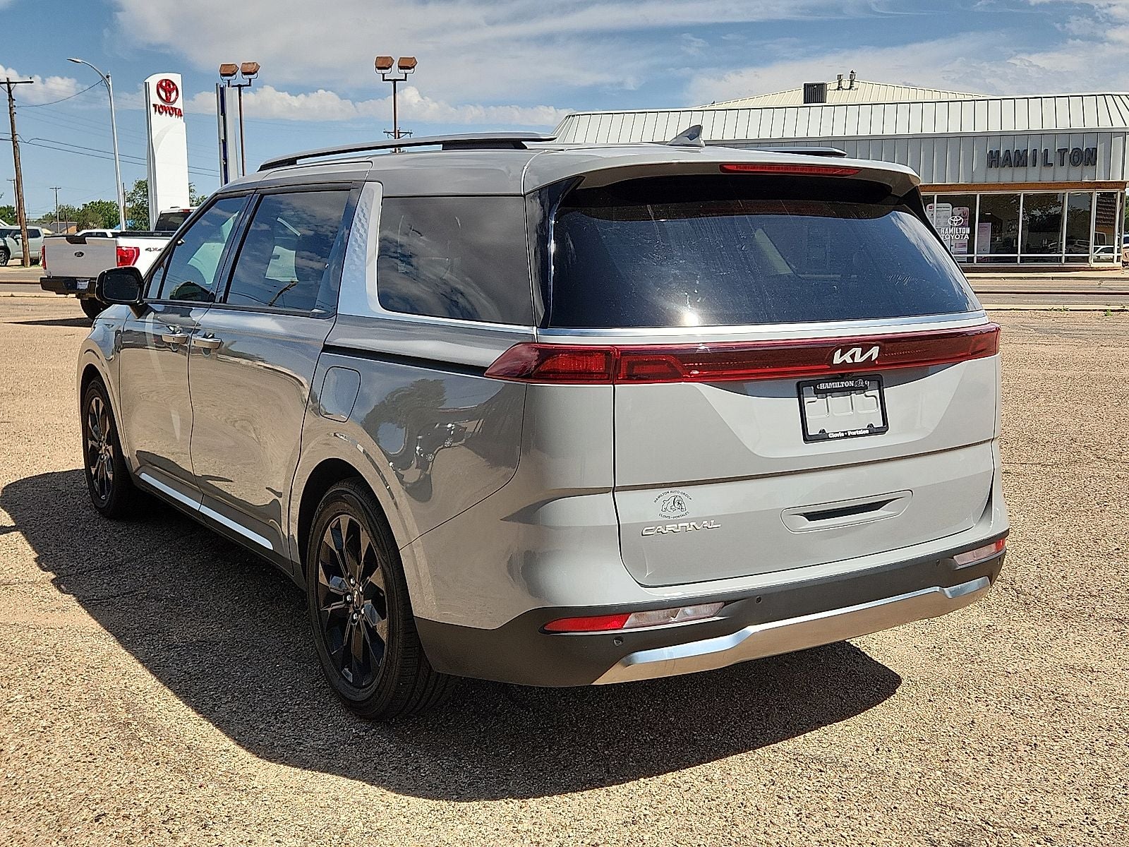 2024 Kia Carnival SX