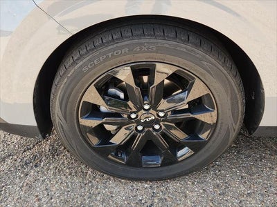 2024 Kia Carnival SX